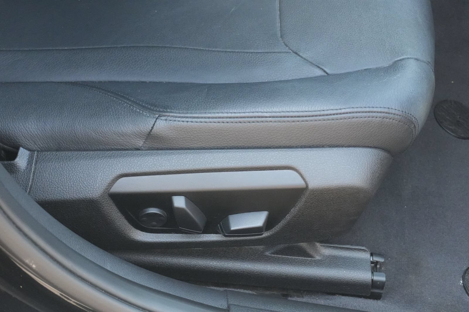 Used 2014 BMW 335i xDrive Sedan AWD/4WD image 19