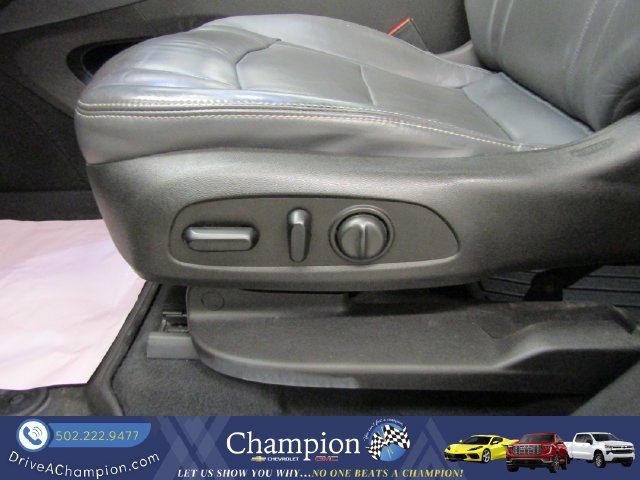 Used 2018 Buick Enclave Essence AWD/4WD image 24