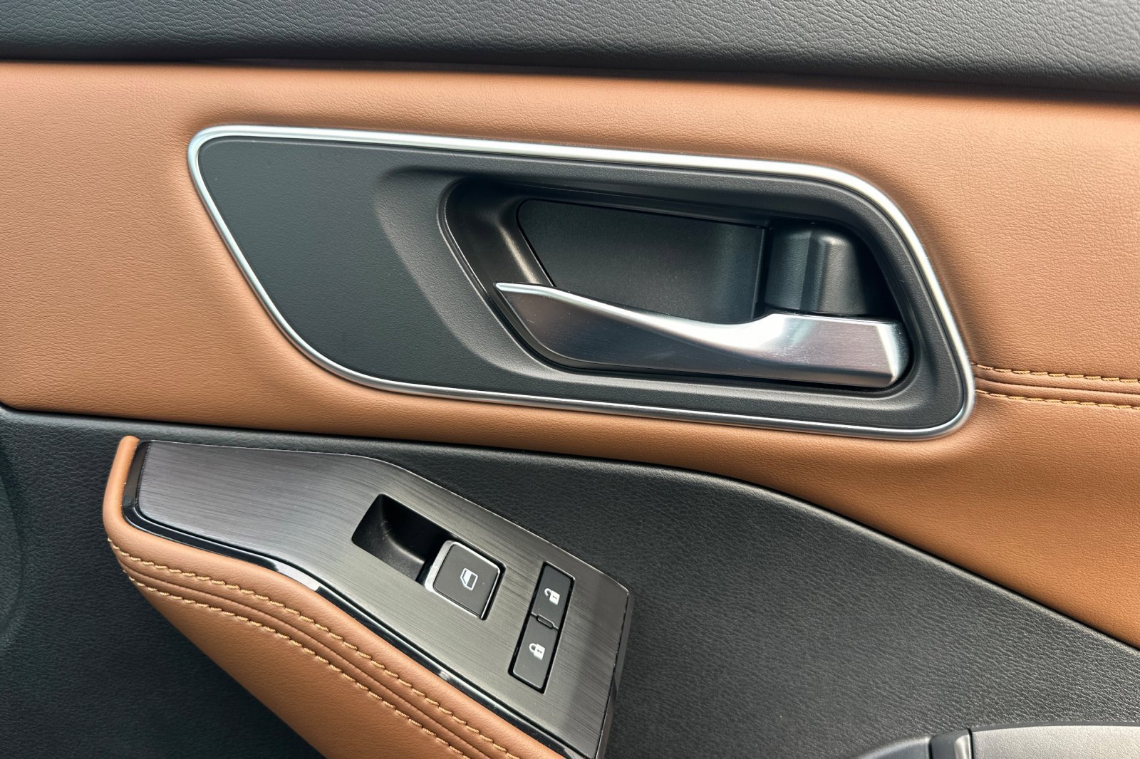 Certified 2024 Nissan Rogue Platinum w/ Platinum Premium Package image 20