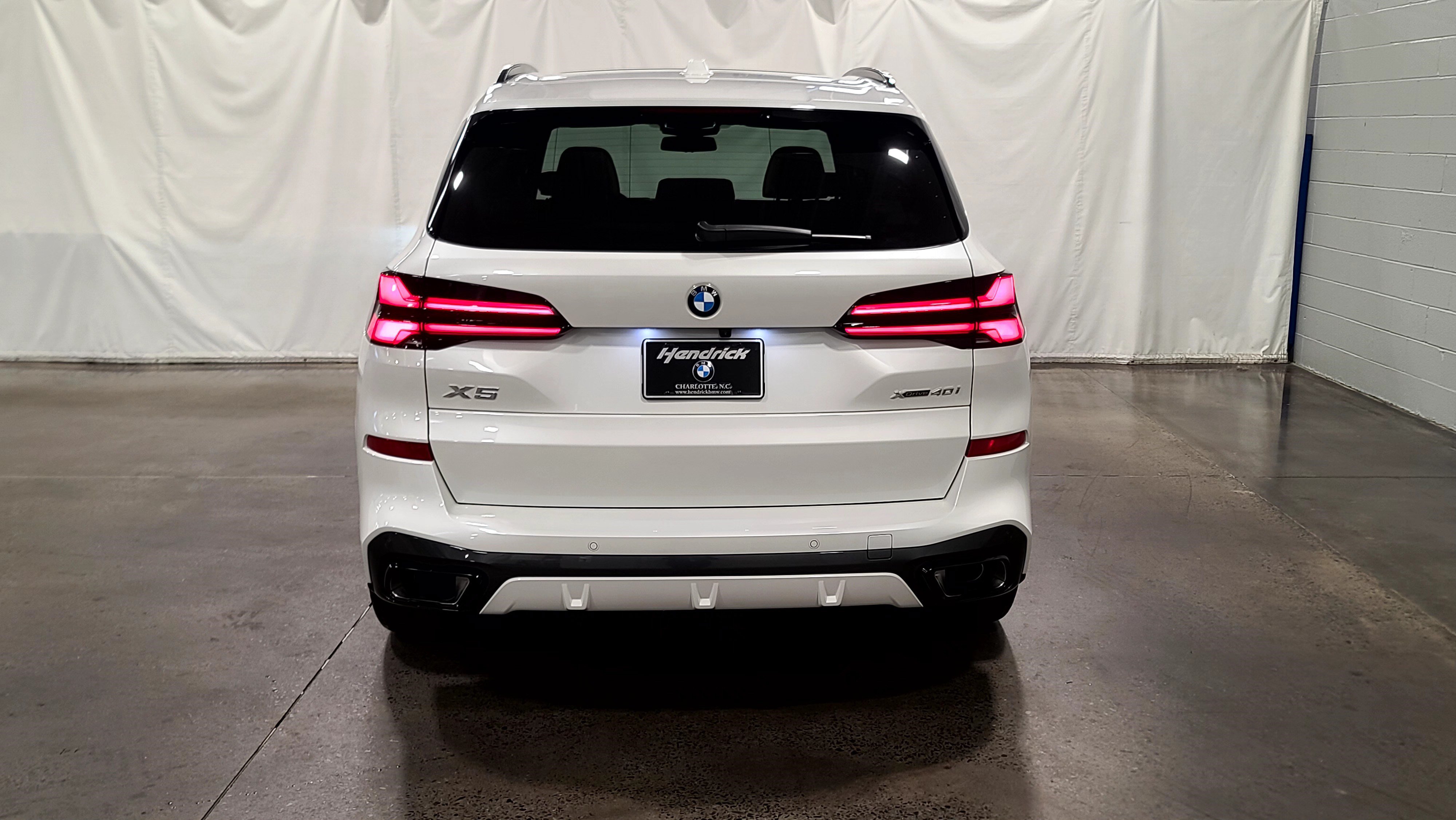 Used 2026 BMW X5 xDrive40i w/ M Sport Package AWD/4WD image 7
