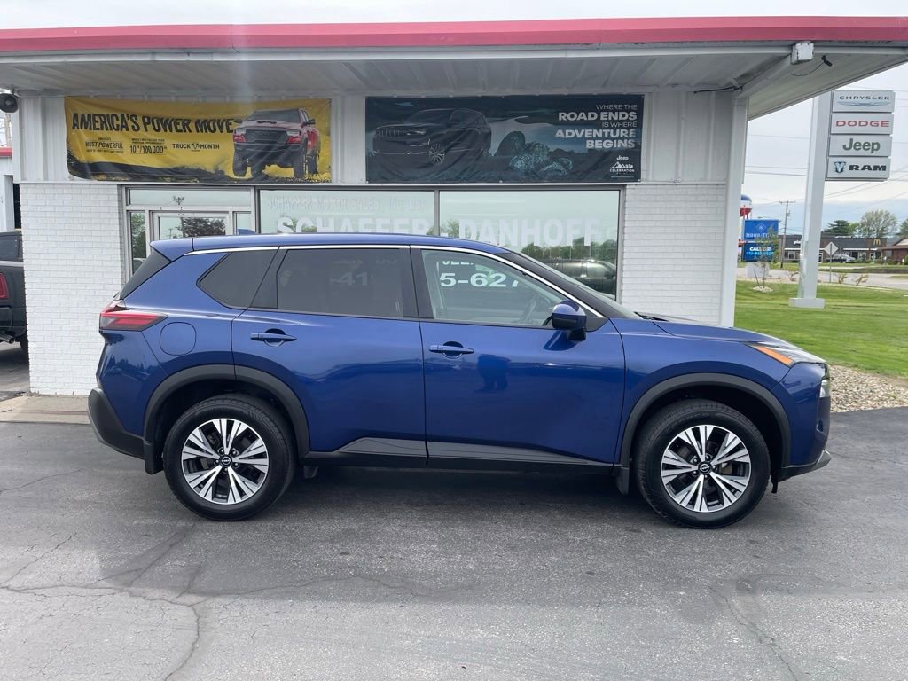 Used 2022 Nissan Rogue SV AWD/4WD image 2