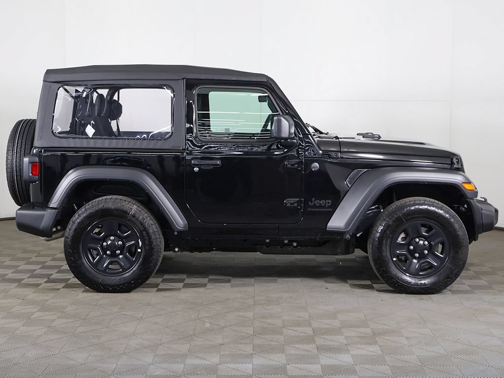 Used 2026 Jeep Wrangler Sport AWD/4WD image 15