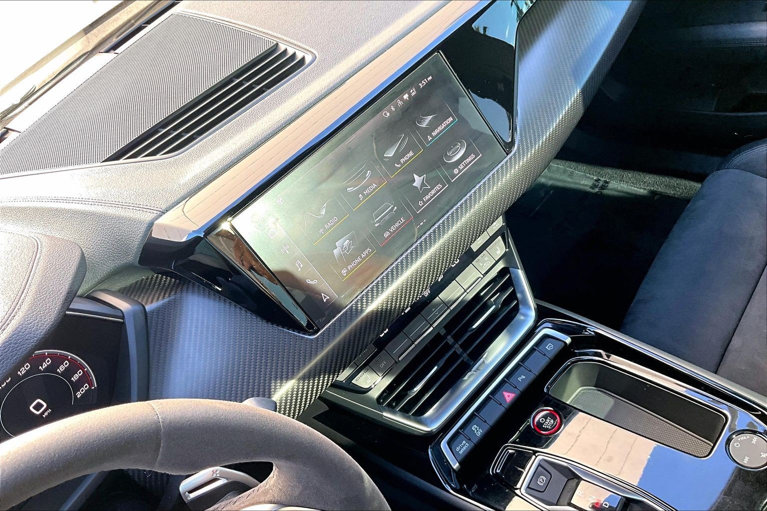 Used 2022 Audi e-tron GT Premium Plus w/ Performance Package AWD/4WD image 31
