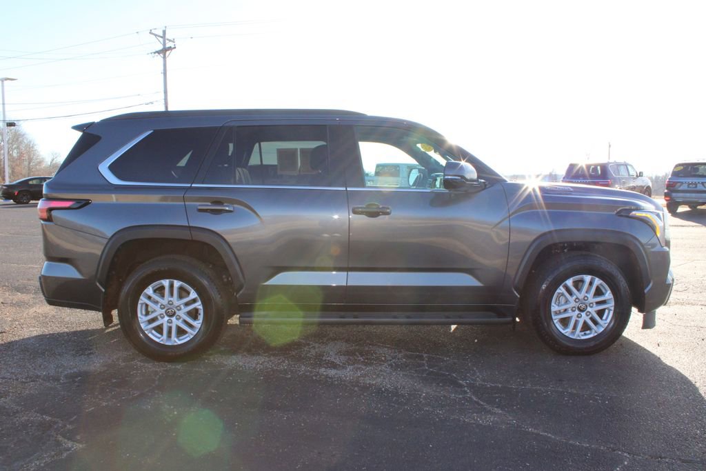 Used 2025 Toyota Sequoia SR5 AWD/4WD image 11
