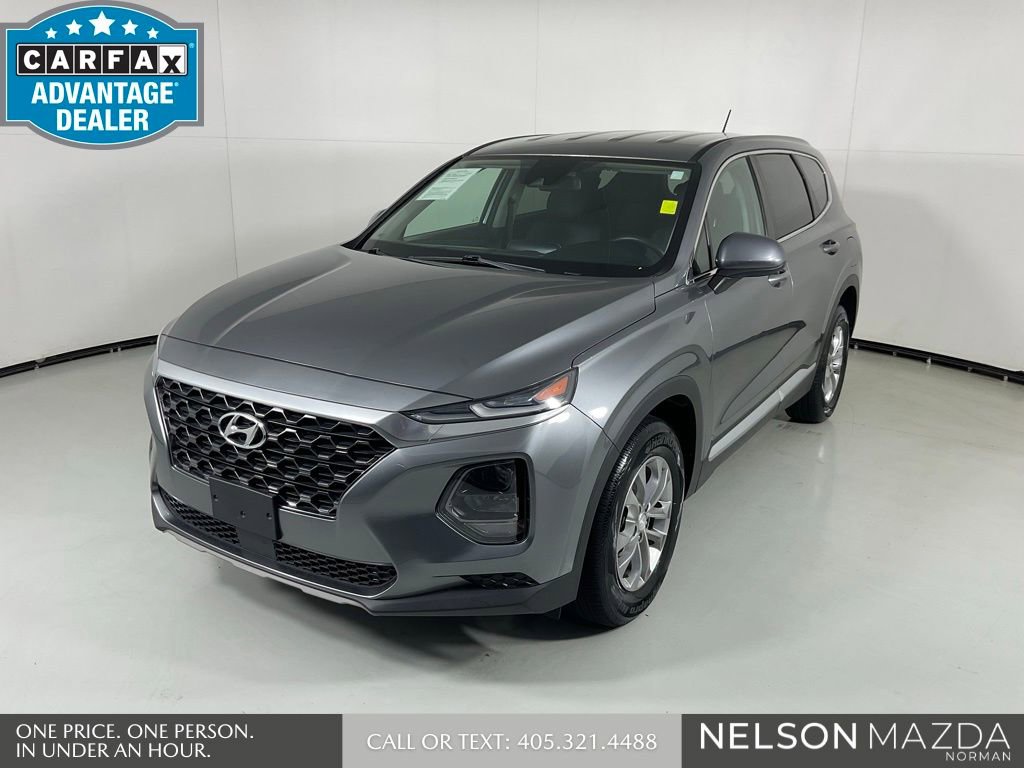 Used 2020 Hyundai Santa Fe SE image 1