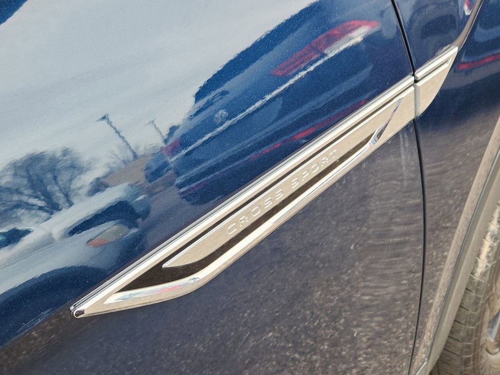 Used 2023 Volkswagen Atlas Cross Sport SE image 10