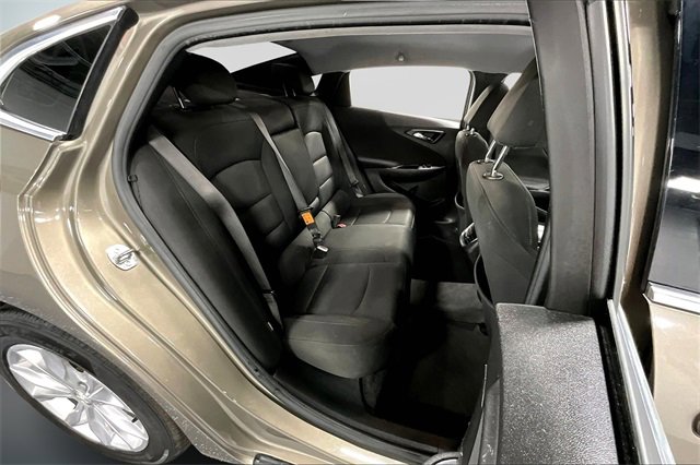 Used 2020 Chevrolet Malibu LT image 23