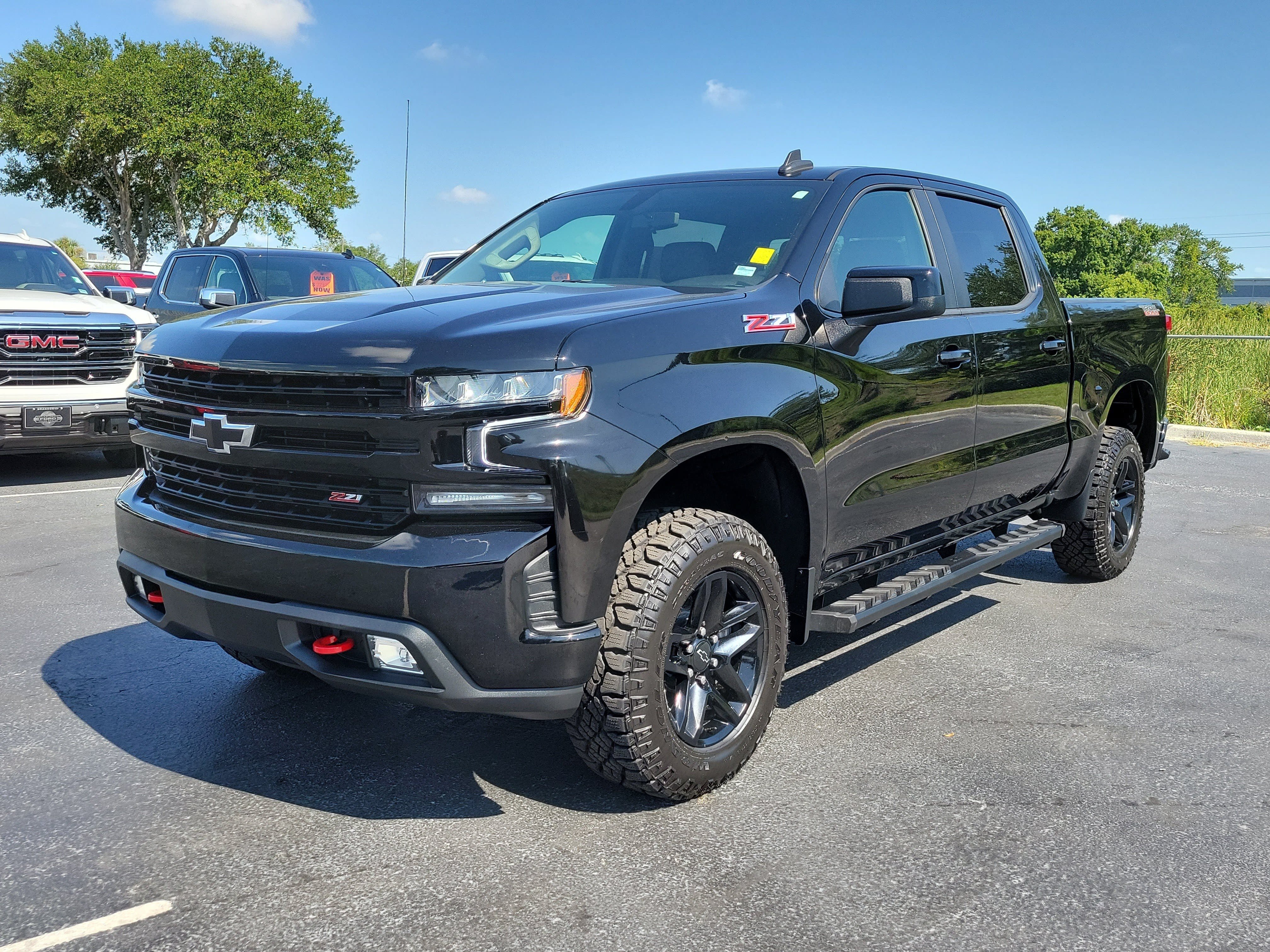Used 2021 Chevrolet Silverado 1500 LT Trail Boss w/ Convenience Package II AWD/4WD image 3