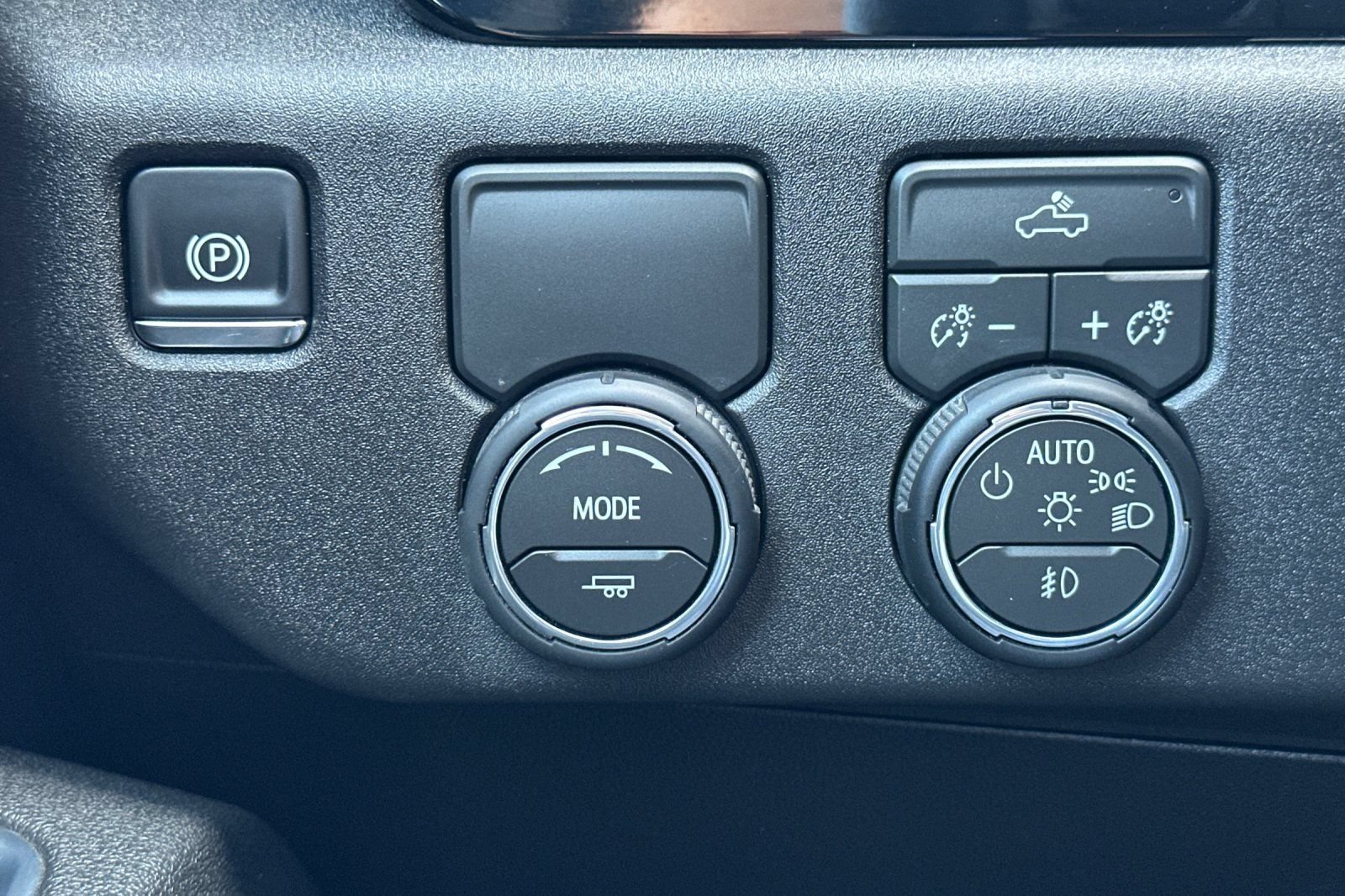 Certified 2026 Chevrolet Silverado 1500 RST RWD image 35