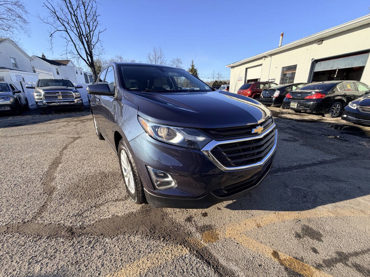Used 2018 Chevrolet Equinox LT FWD image 4