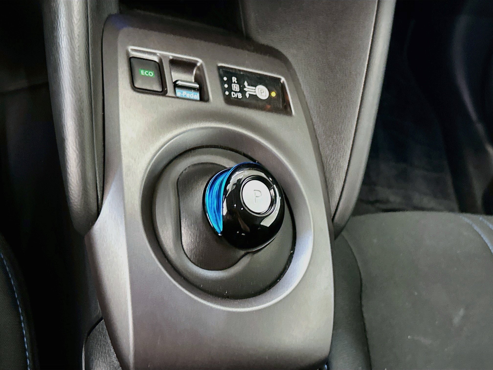 Used 2025 Nissan Leaf S FWD image 24