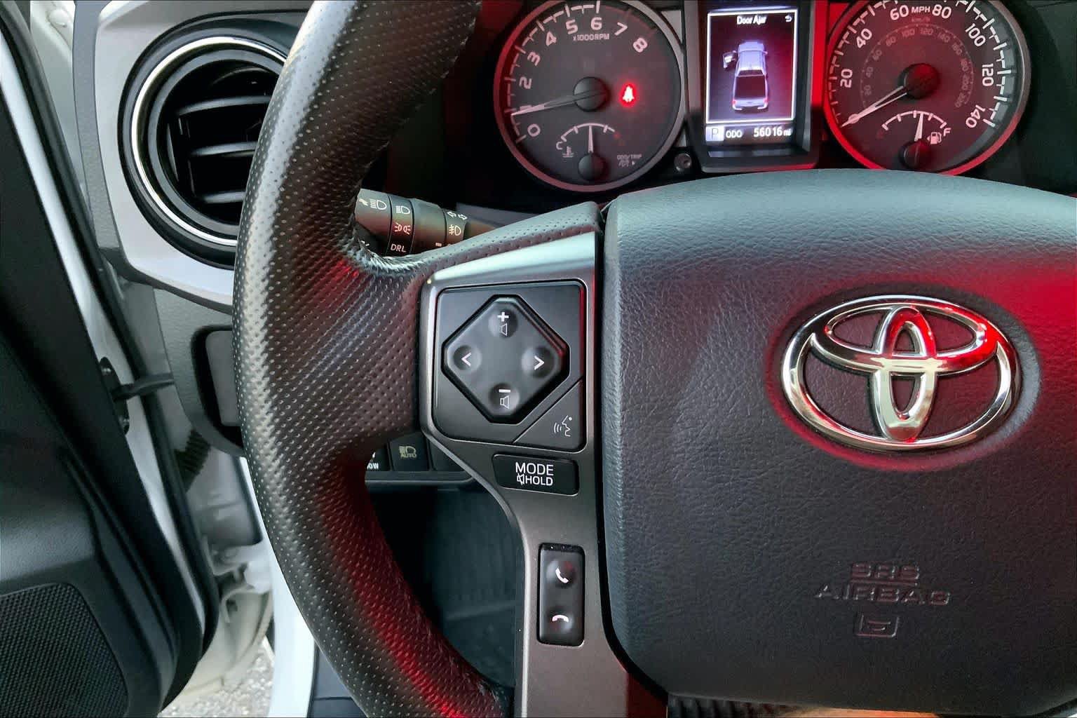 Used 2019 Toyota Tacoma TRD Off-Road w/ Technology Package AWD/4WD image 23