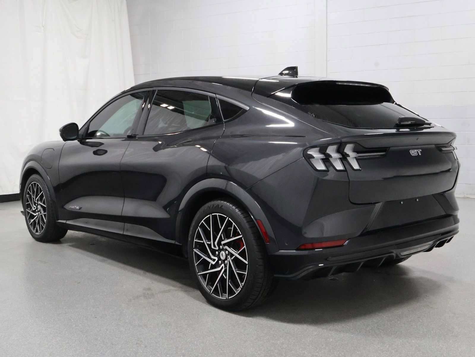 Used 2022 Ford Mustang Mach-E GT w/ GT Performance Edition AWD/4WD image 3