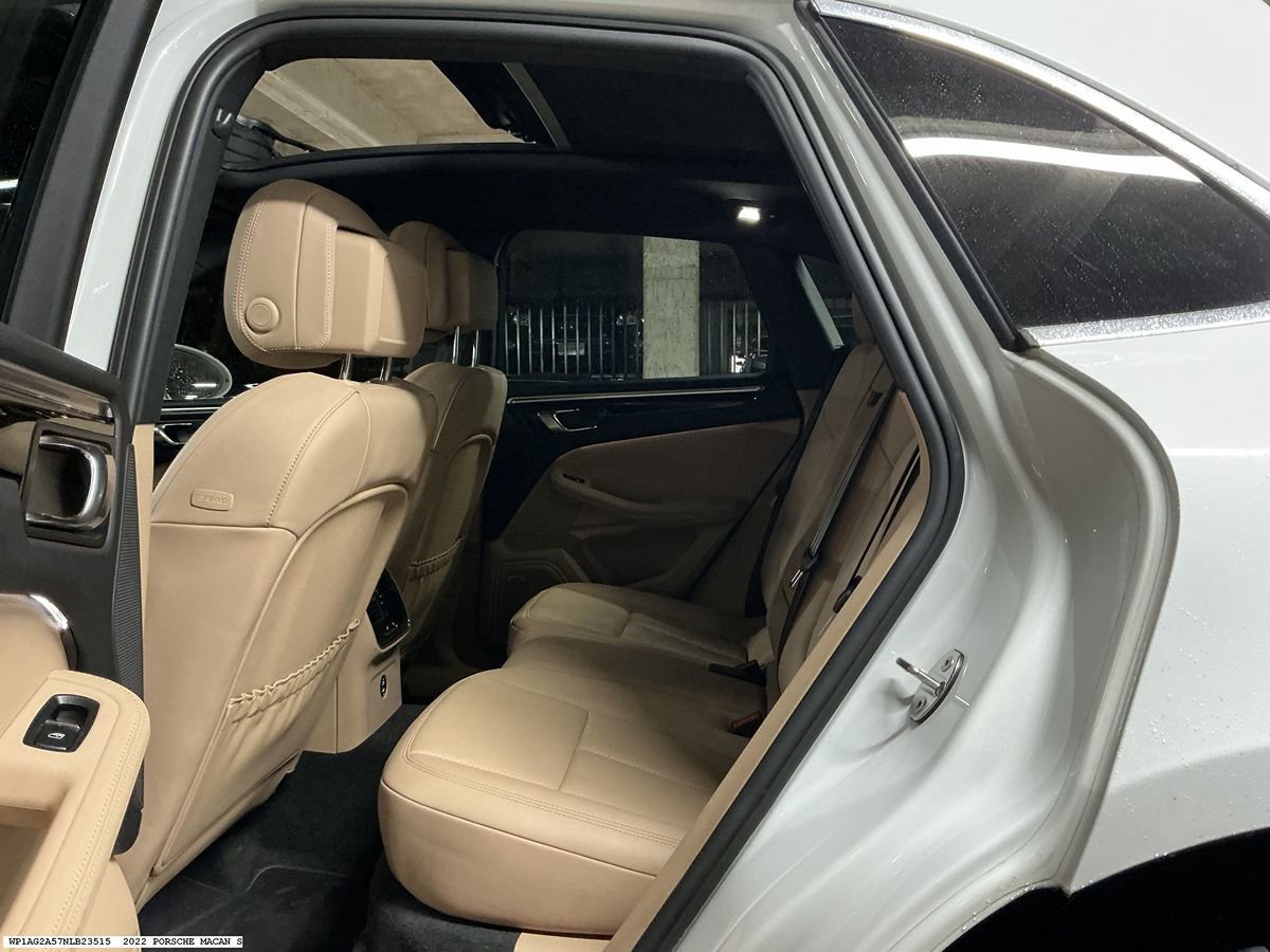 Used 2022 Porsche Macan S AWD/4WD image 10