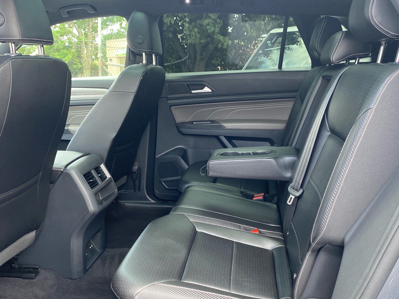 Used 2022 Volkswagen Atlas Cross Sport SE AWD/4WD image 19