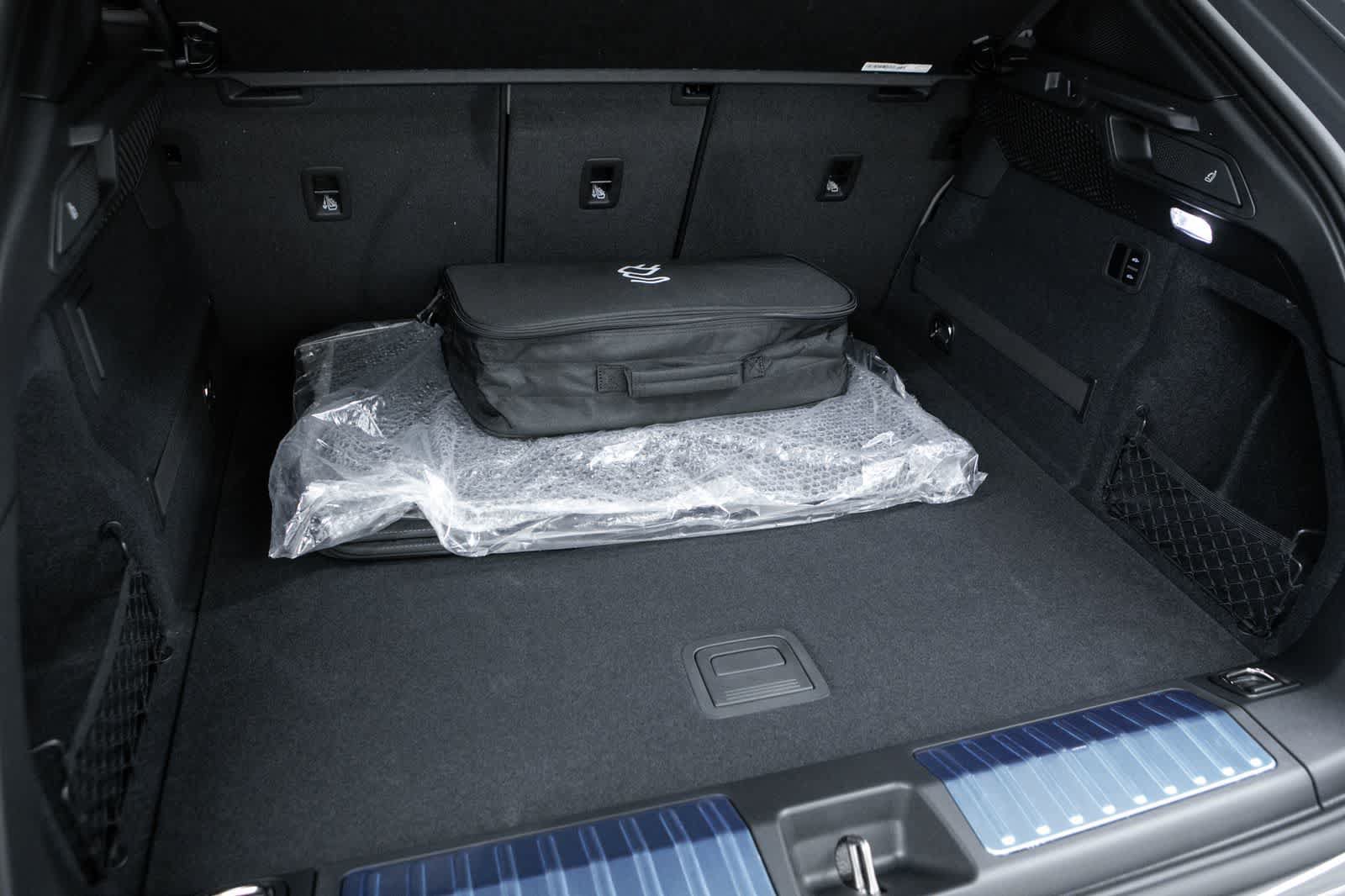 New 2026 Porsche Macan Turbo Electric AWD/4WD image 34