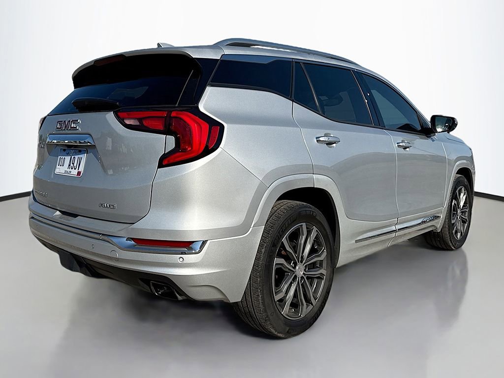Used 2020 GMC Terrain Denali w/ Denali Premium Package image 12