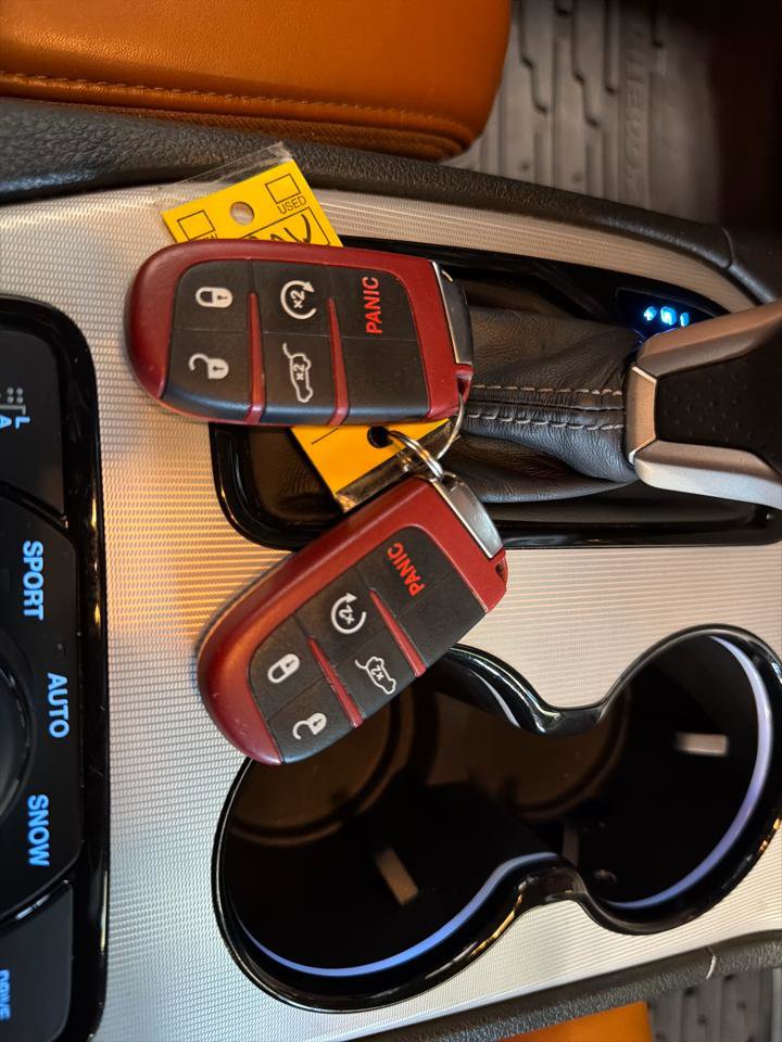 Used 2018 Jeep Grand Cherokee Trackhawk AWD/4WD image 19