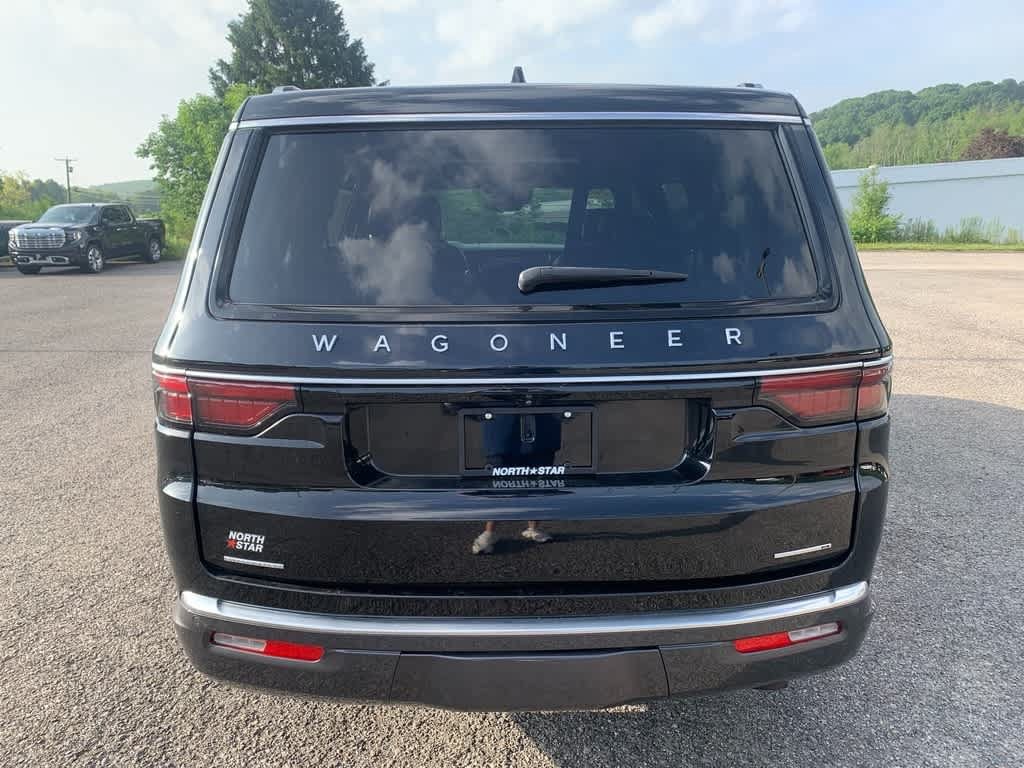 Used 2022 Jeep Wagoneer Series III w/ Premium Group I AWD/4WD image 4