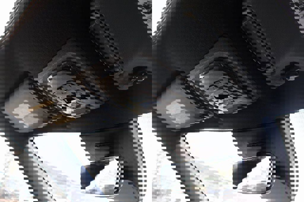 Used 2023 Toyota Corolla Cross AWD Hybrid image 12