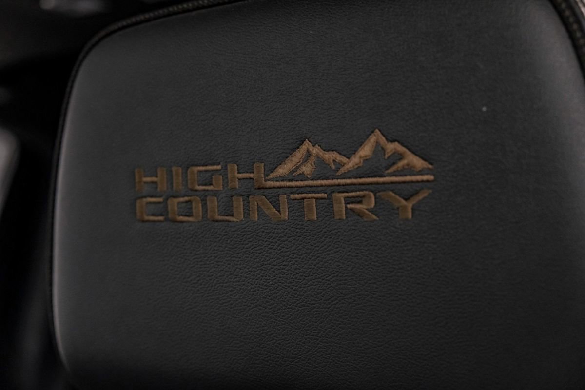 Used 2024 Chevrolet Silverado 2500 High Country w/ High Country Premium Package image 32