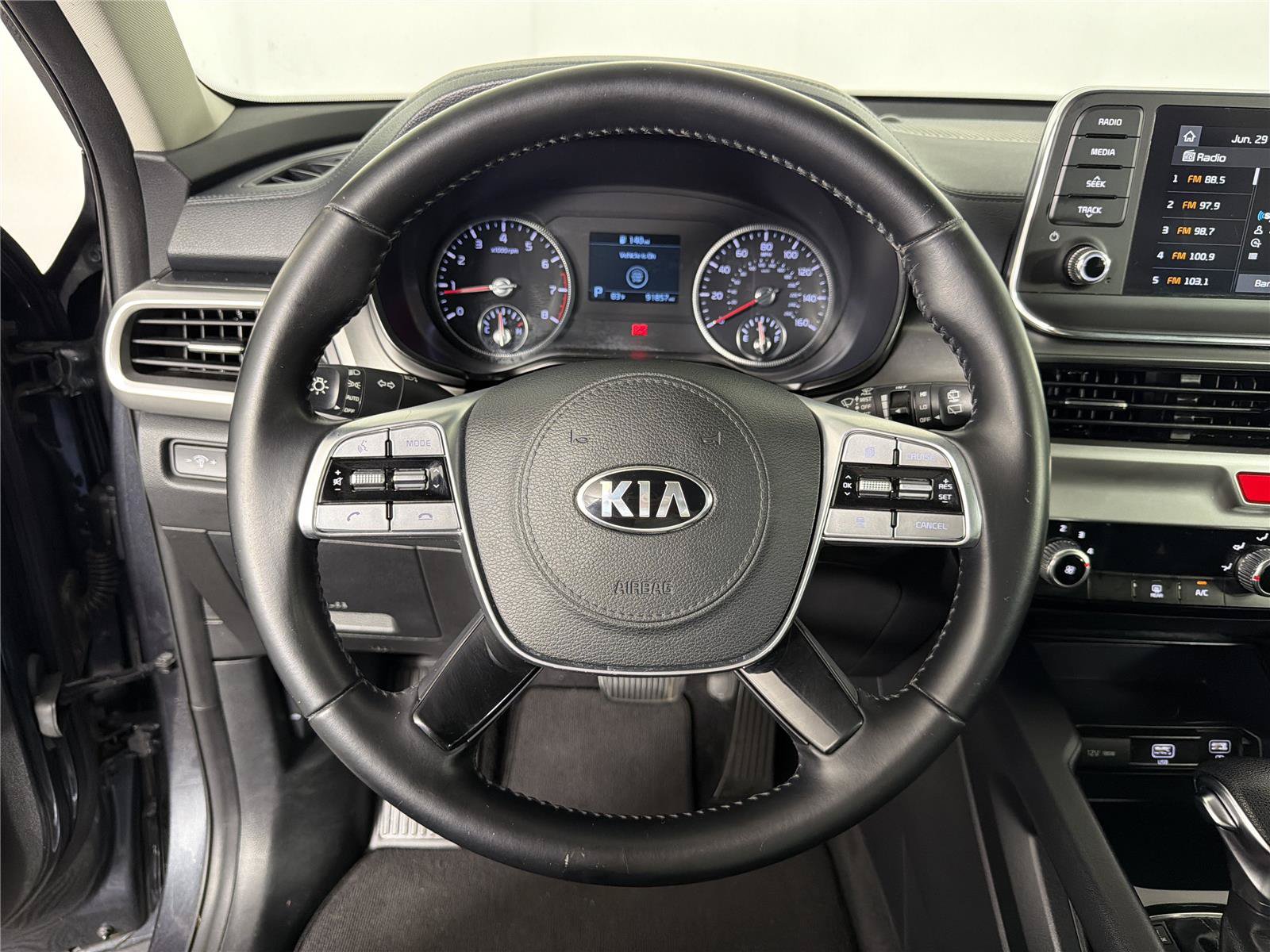 Used 2021 Kia Telluride LX FWD image 22