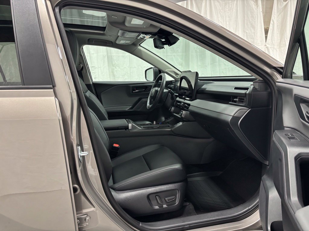 Used 2026 Toyota RAV4 Limited AWD/4WD image 53