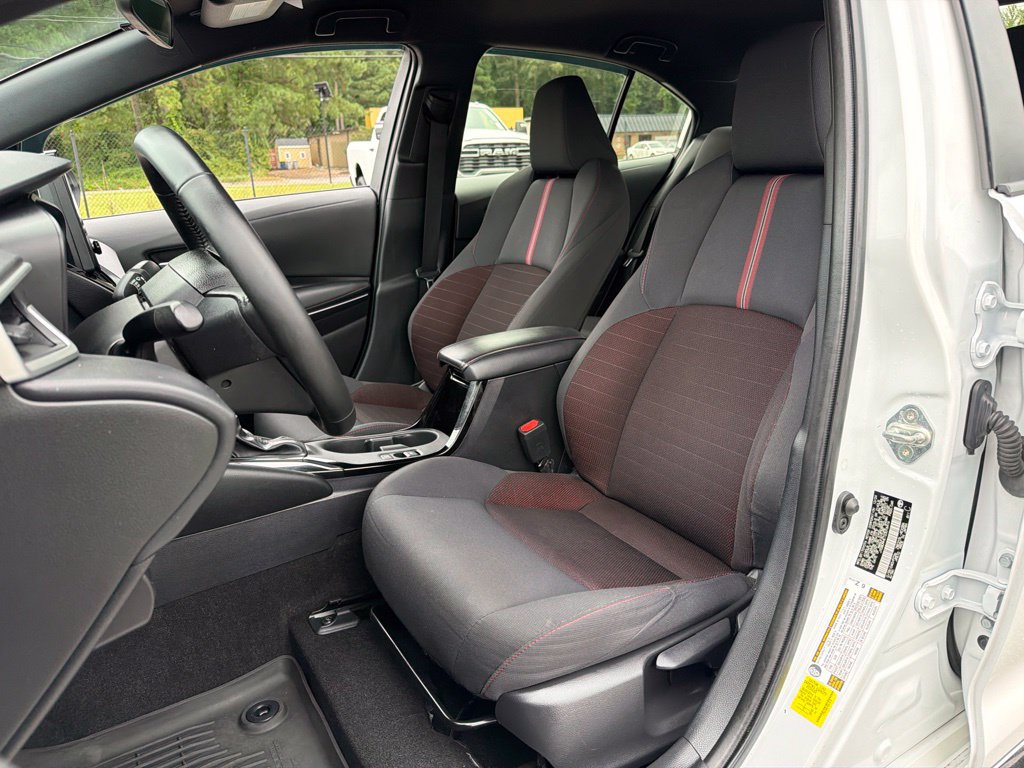 Used 2025 Toyota Corolla SE AWD/4WD image 17