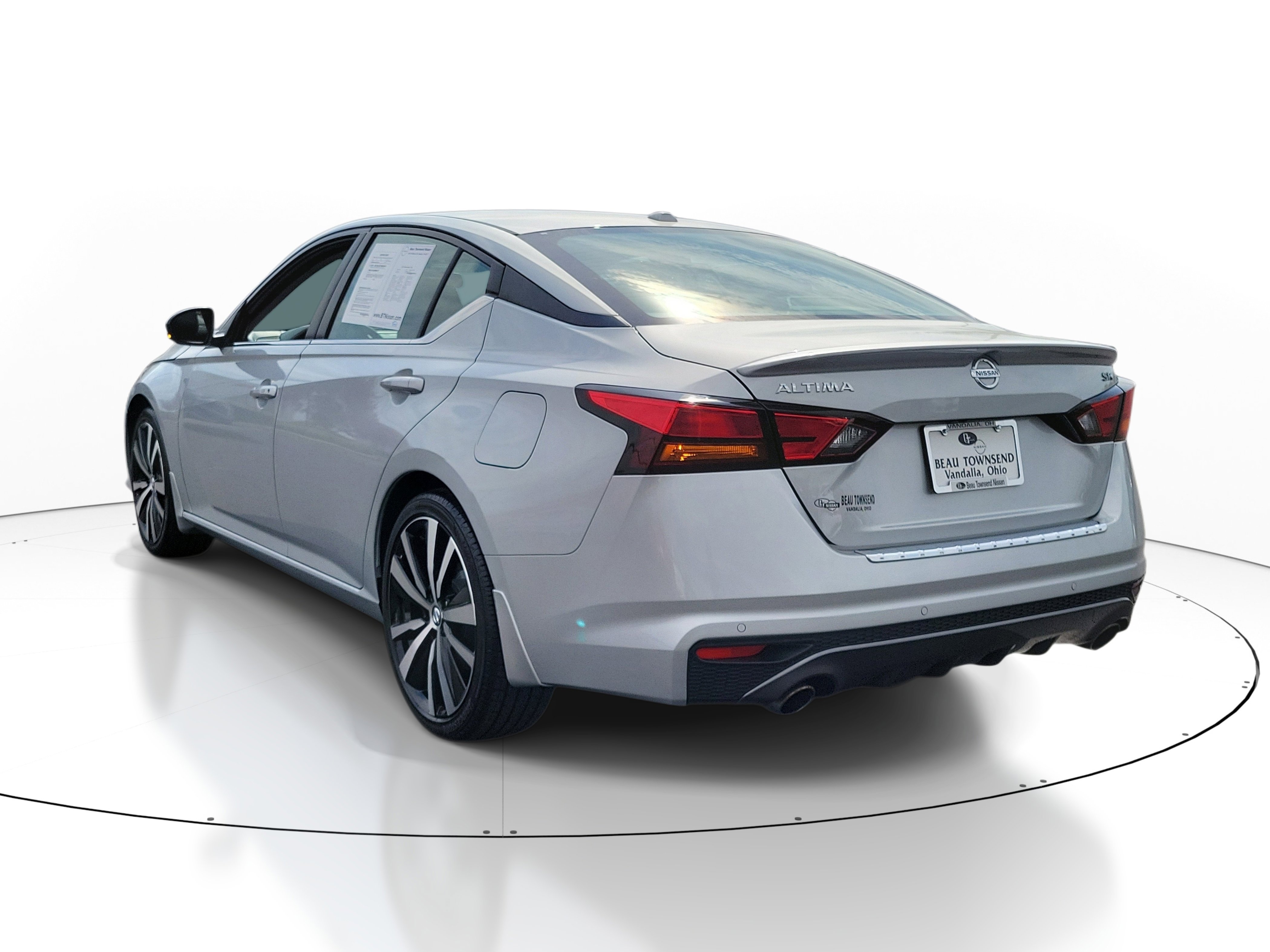 Certified 2021 Nissan Altima 2.5 SR w/ SR Premium Package image 3