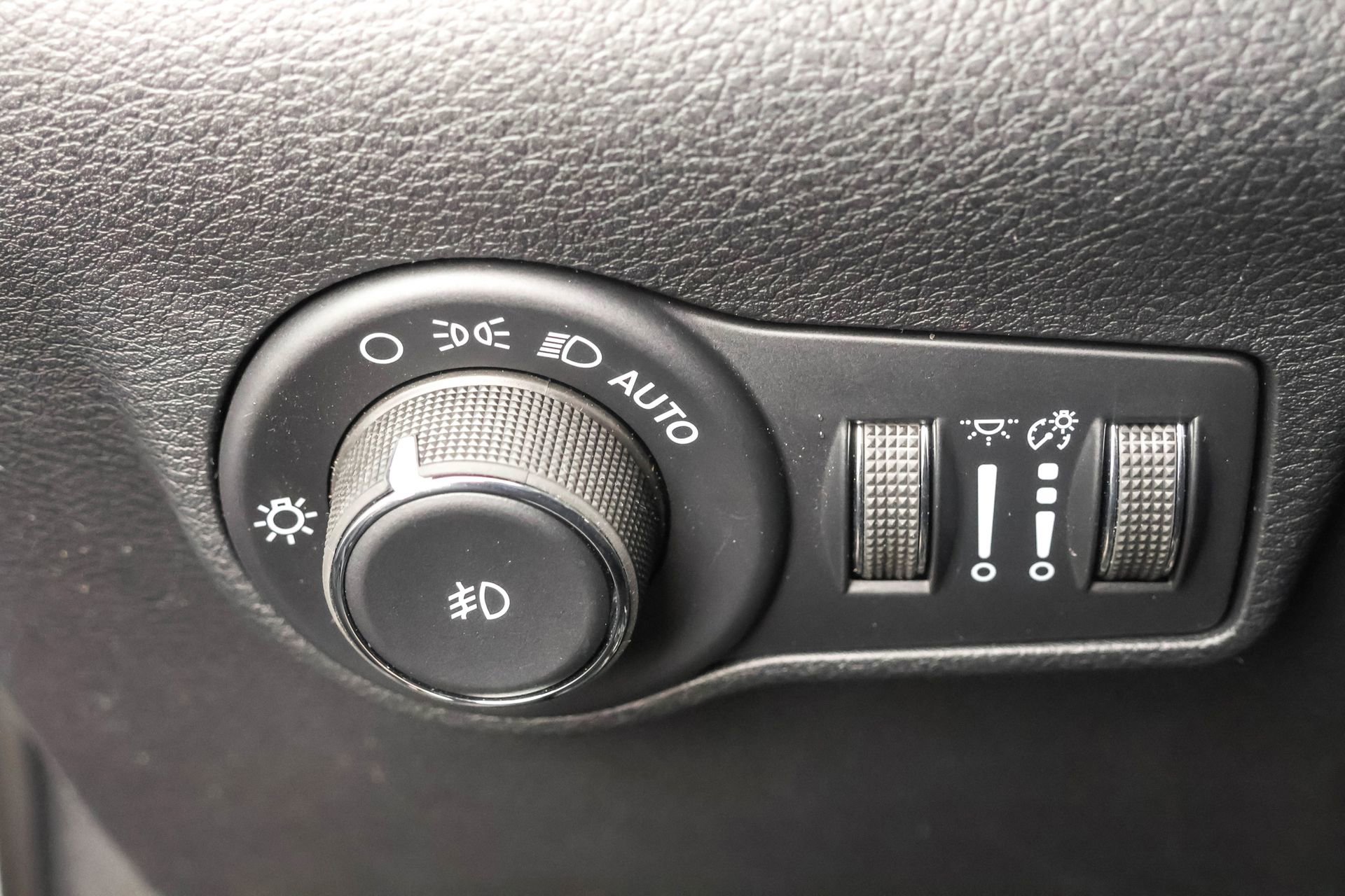 New 2026 Jeep Compass Limited w/ Sun, Sound & Navigation Group image 28