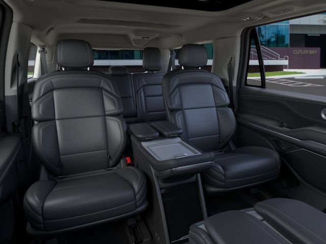 New 2025 Lincoln Navigator L Reserve AWD/4WD image 11