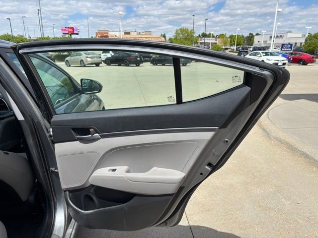 Used 2017 Hyundai Elantra SE w/ Cargo Package FWD image 21