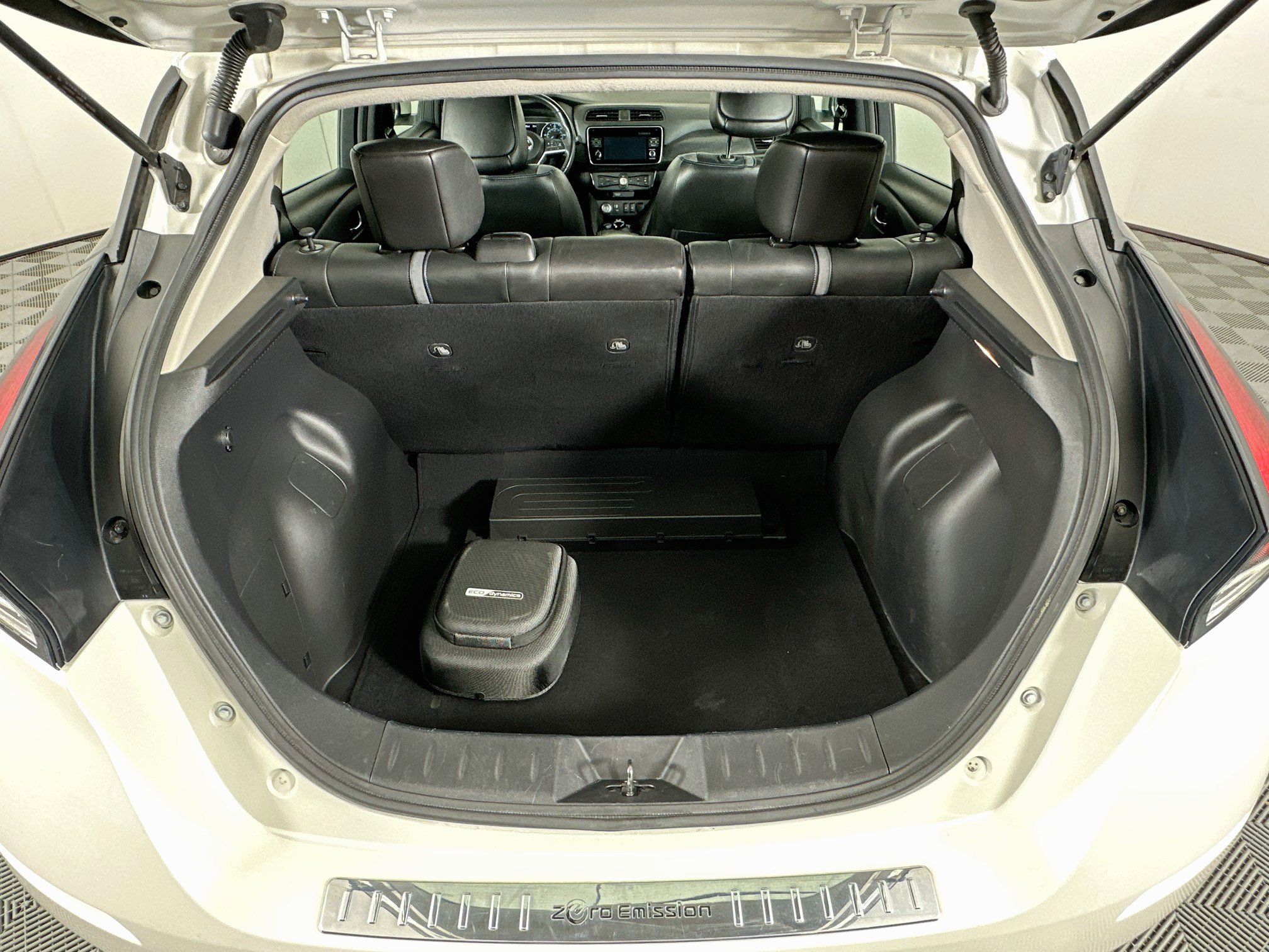 Used 2019 Nissan Leaf SL w/ SL Technology Package FWD image 29