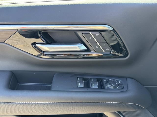 New 2026 Chevrolet Suburban Premier image 43