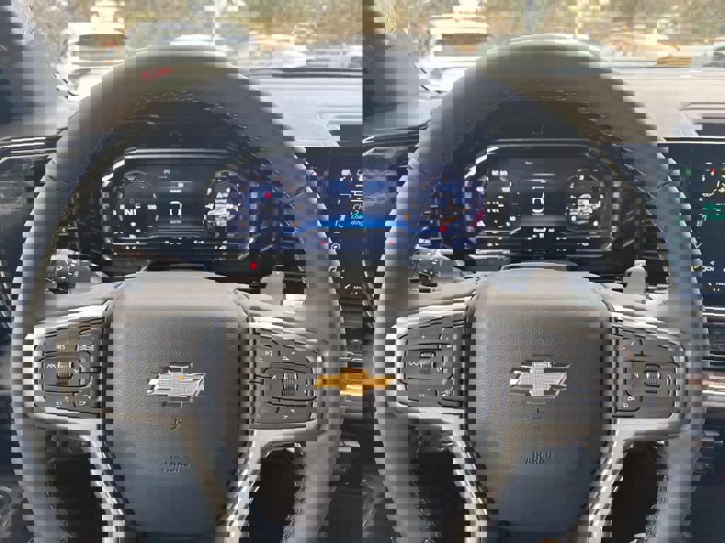 New 2025 Chevrolet Silverado 1500 LT image 1