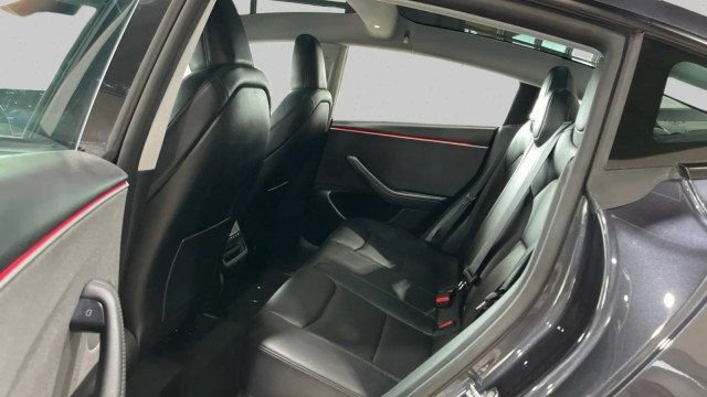 Used 2025 Tesla Model 3 Long Range RWD image 11