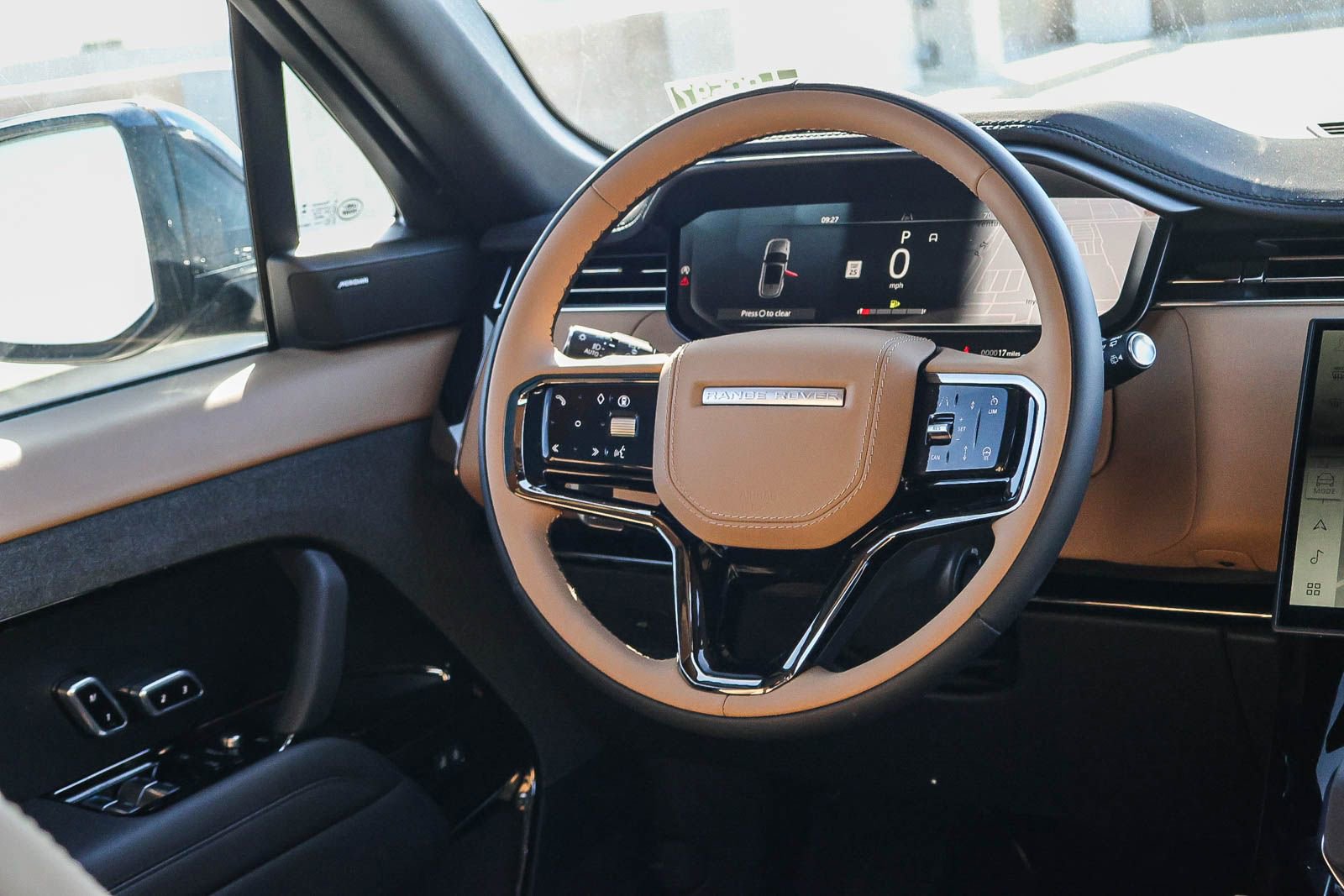 New 2025 Land Rover Range Rover Sport Dynamic SE image 26