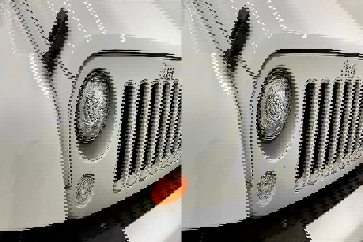 Used 2017 Jeep Wrangler Sahara w/ Connectivity Group image 26