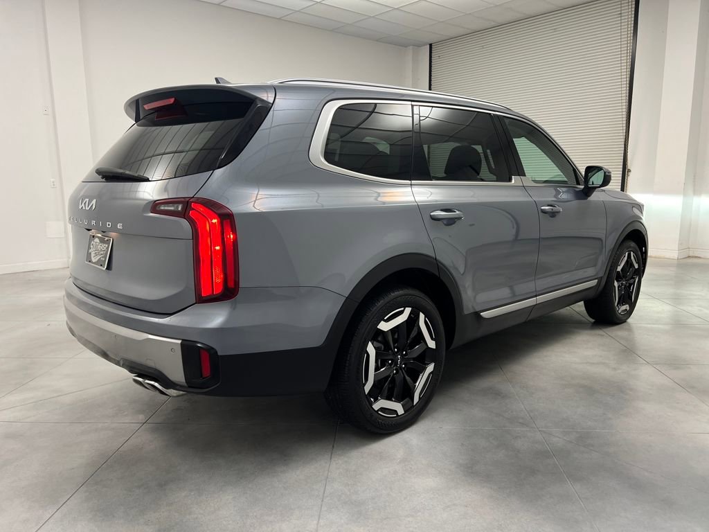 Used 2025 Kia Telluride S image 7