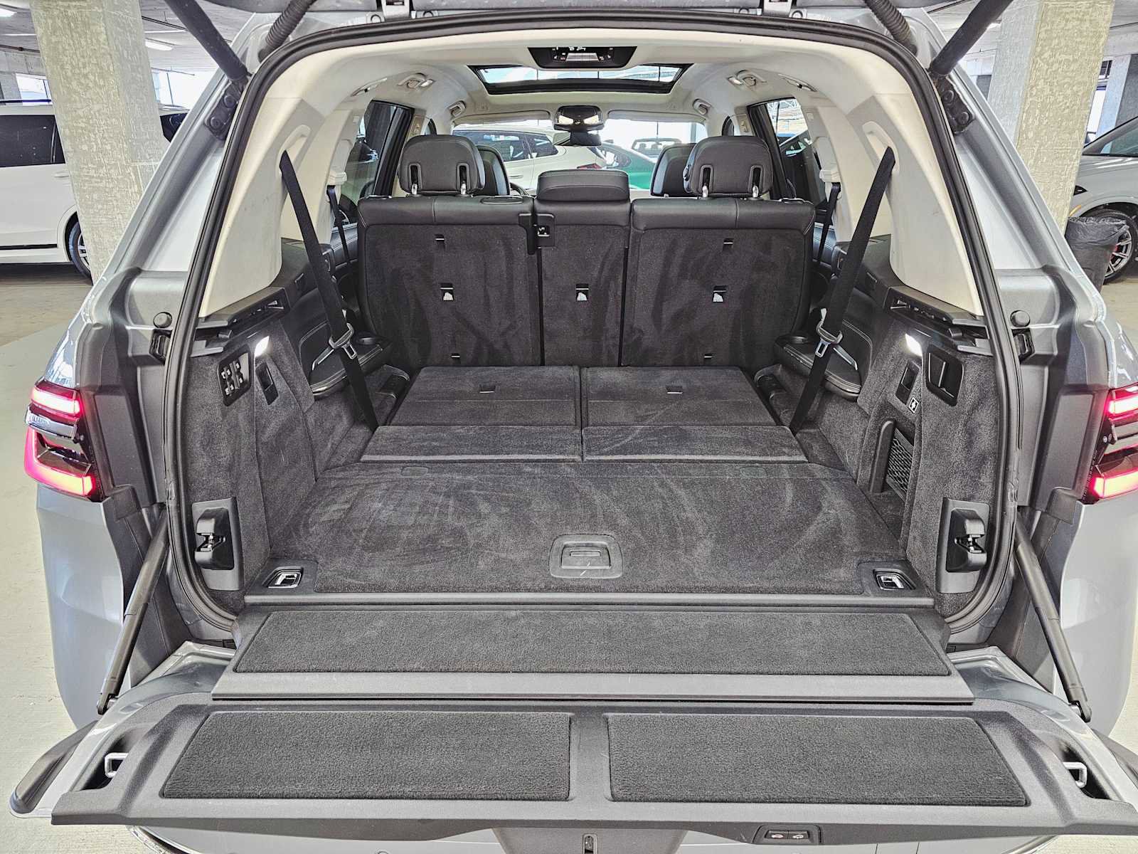 Used 2024 BMW X7 xDrive40i image 29