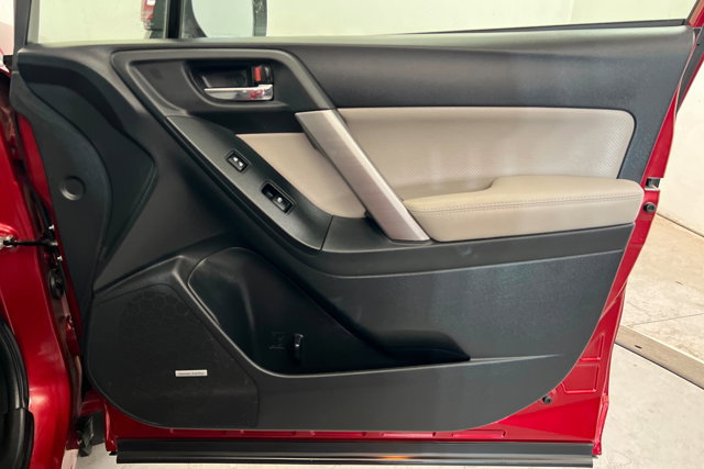 Used 2015 Subaru Forester 2.5i Limited image 23