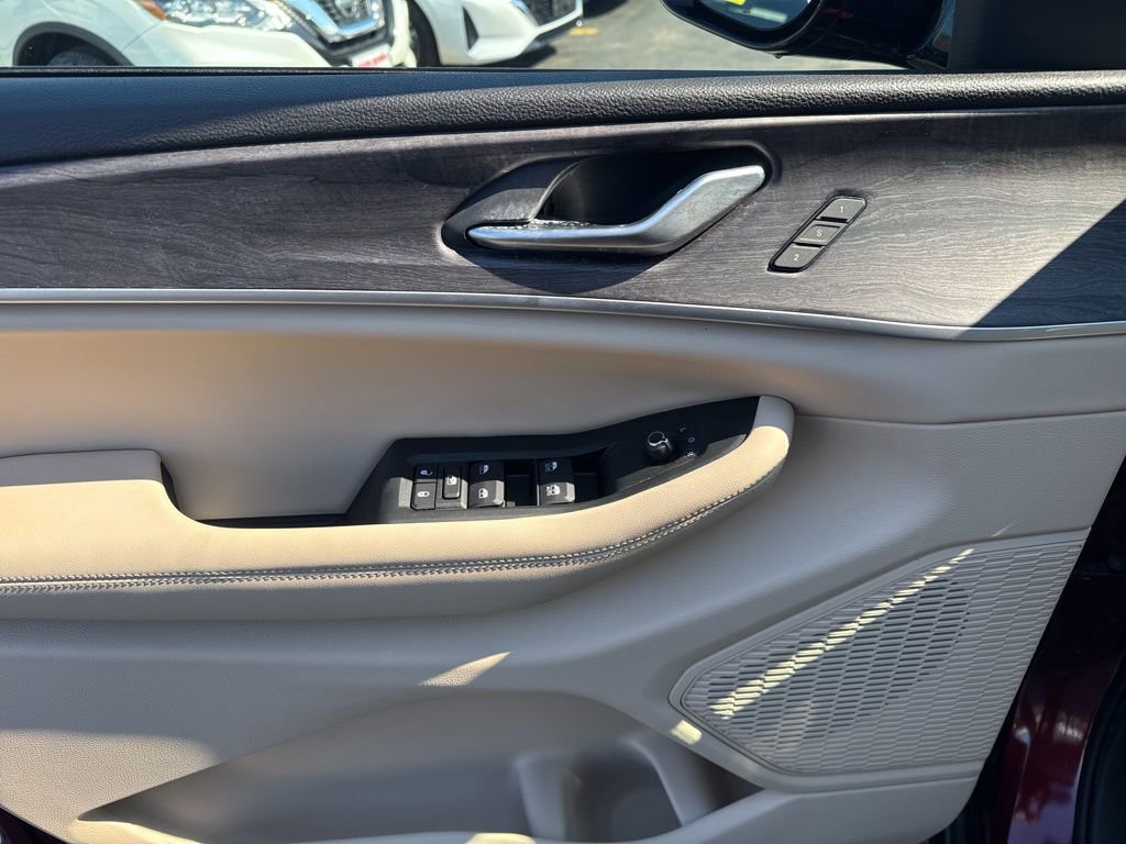 Used 2023 Jeep Grand Cherokee Limited image 20