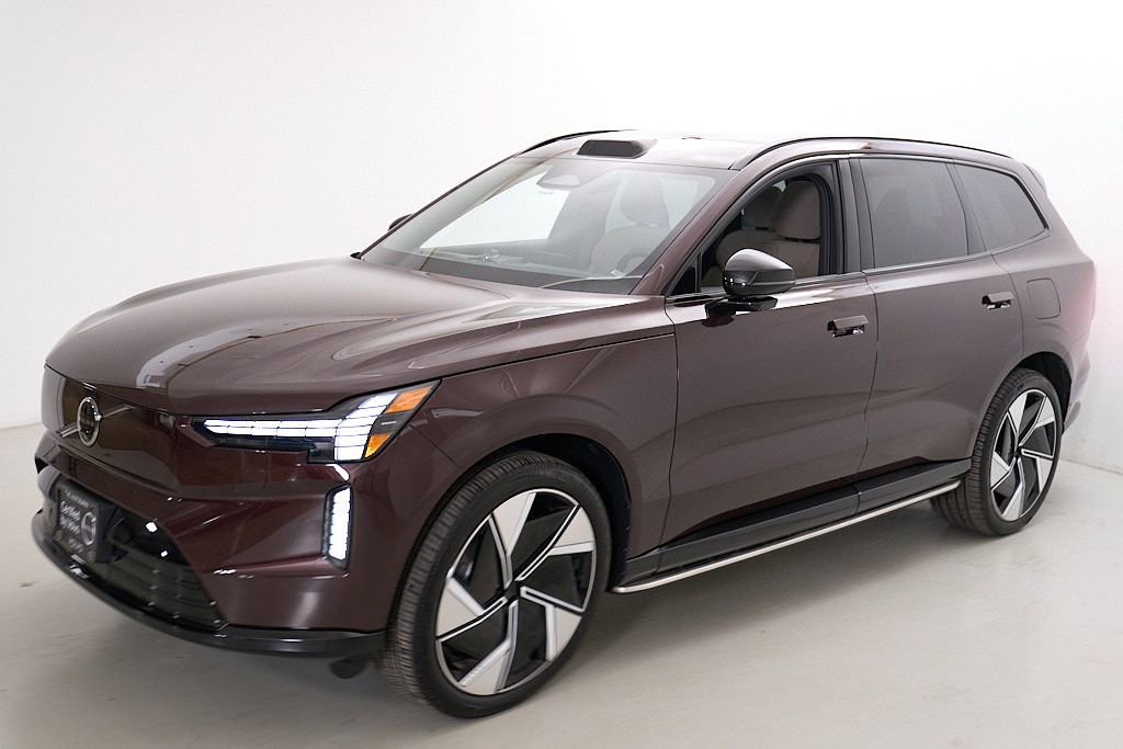 Certified 2025 Volvo EX90 Ultra AWD/4WD image 6