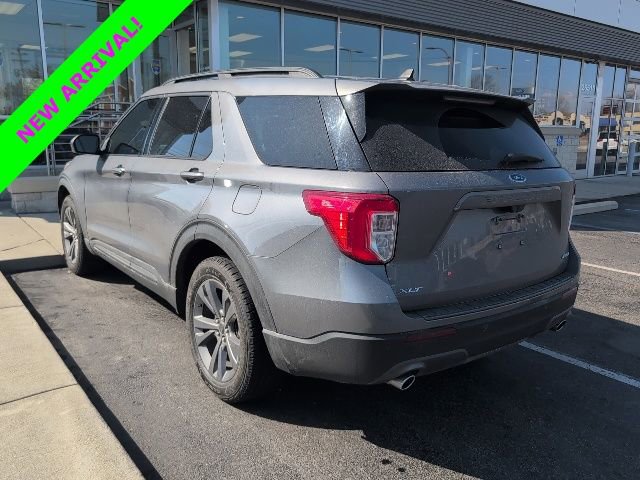 Used 2021 Ford Explorer XLT w/ Equipment Group 202A image 3