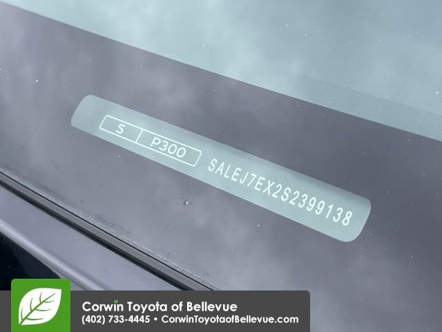 Used 2025 Land Rover Defender 110 S image 31