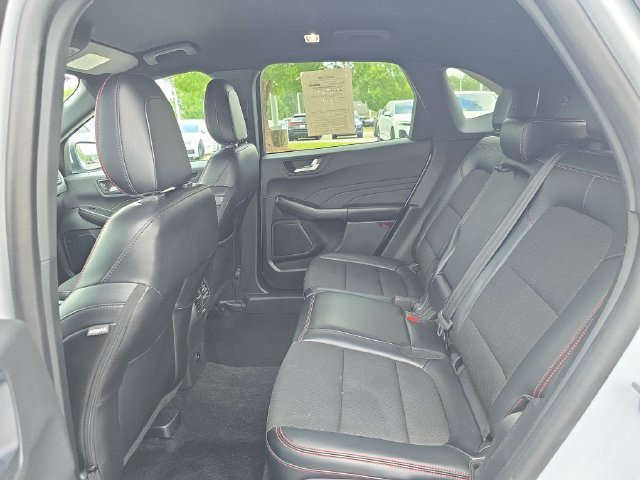 Used 2025 Ford Escape ST-Line Select AWD/4WD image 13