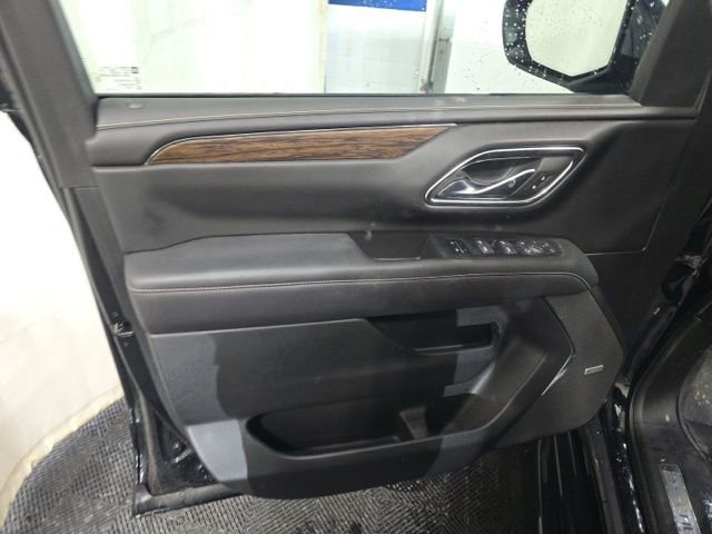 Used 2023 Chevrolet Suburban Premier image 11