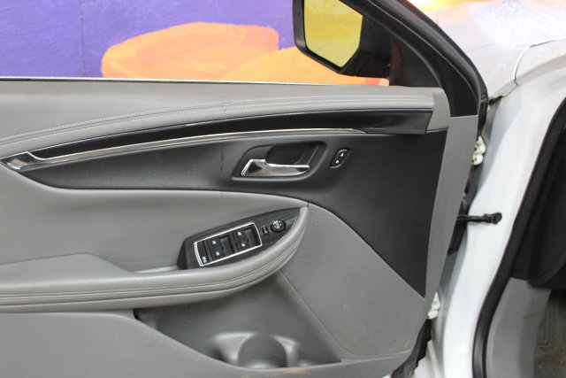 Used 2019 Chevrolet Impala LT w/ Sunroof and Spoiler Package FWD image 13