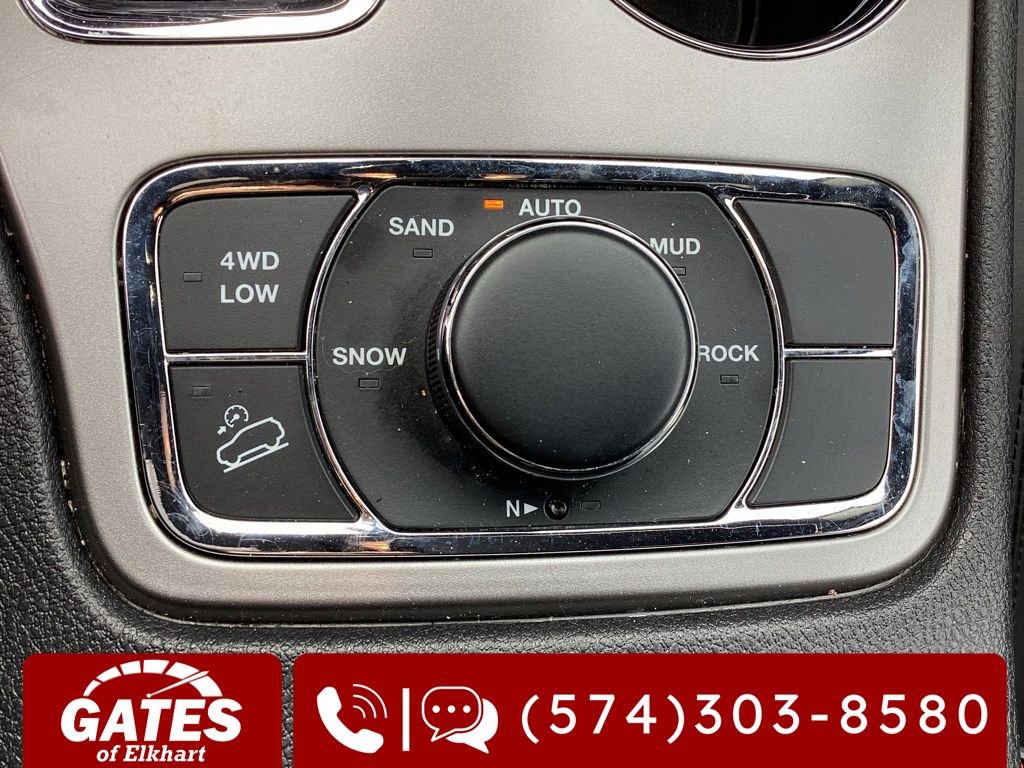 Used 2020 Jeep Grand Cherokee Limited w/ Luxury Group II image 34