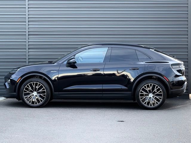 New 2026 Porsche Macan 4 Electric AWD/4WD image 2